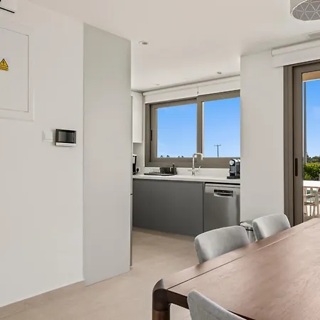 Serenity Waves 16 Вилла Ларнака