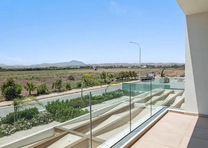 Serenity Waves 16 Vila *